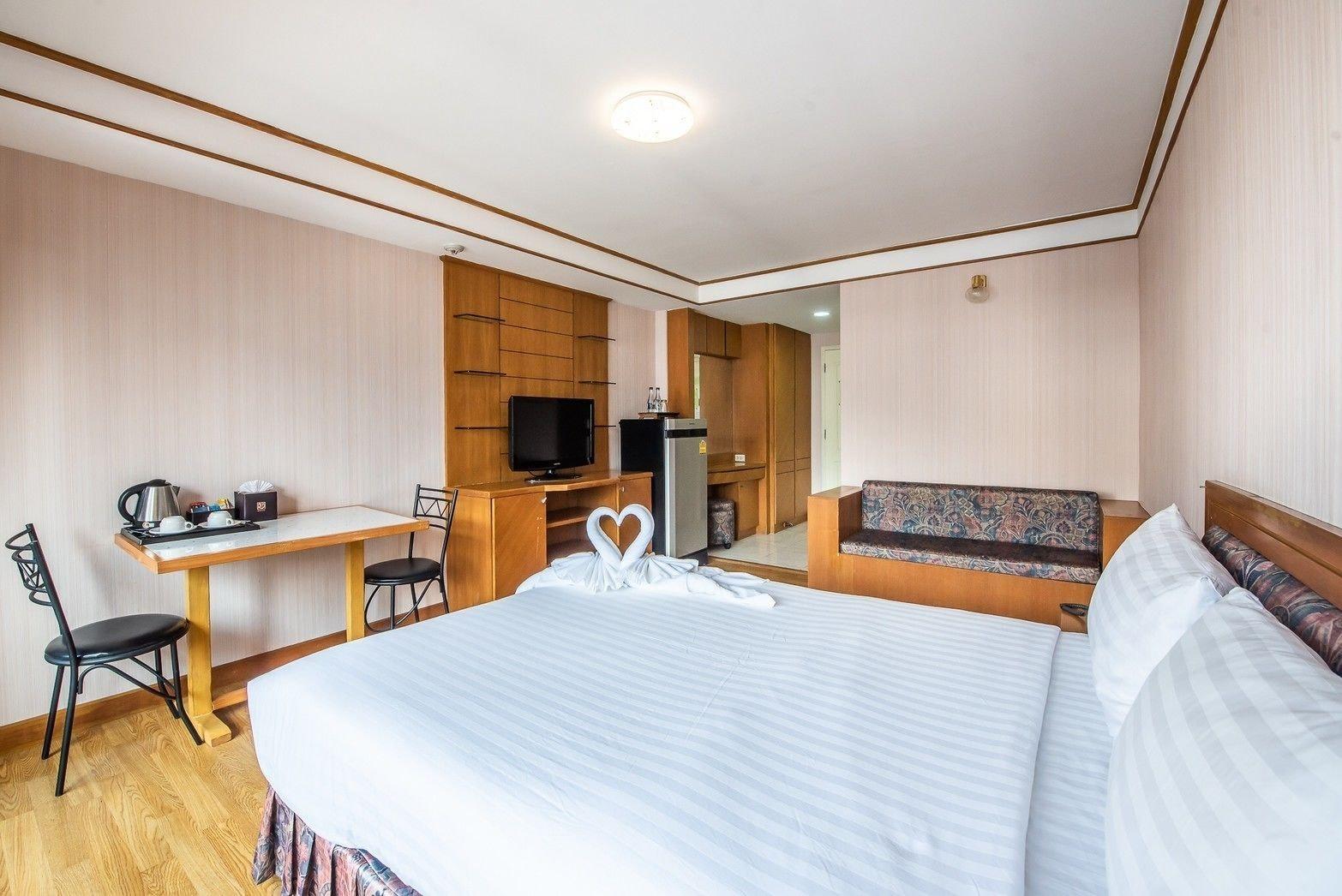 Roseate Ratchada Aparthotel Bangkok Exterior photo