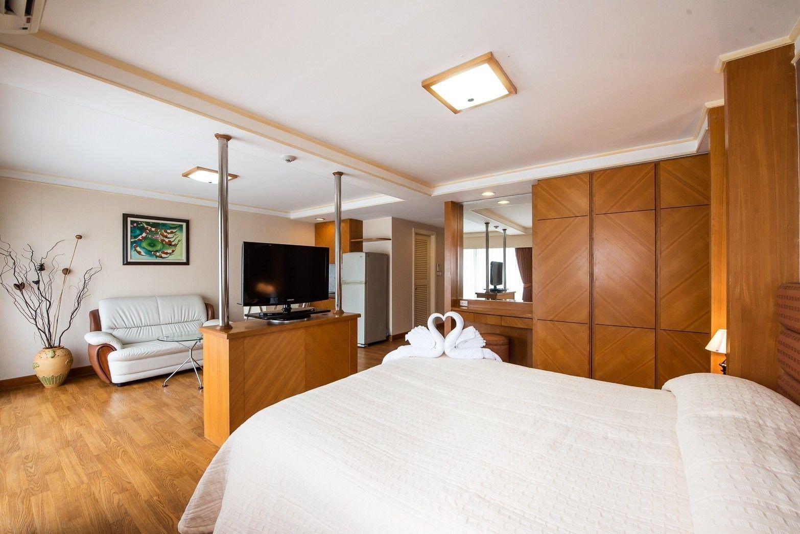 Roseate Ratchada Aparthotel Bangkok Exterior photo