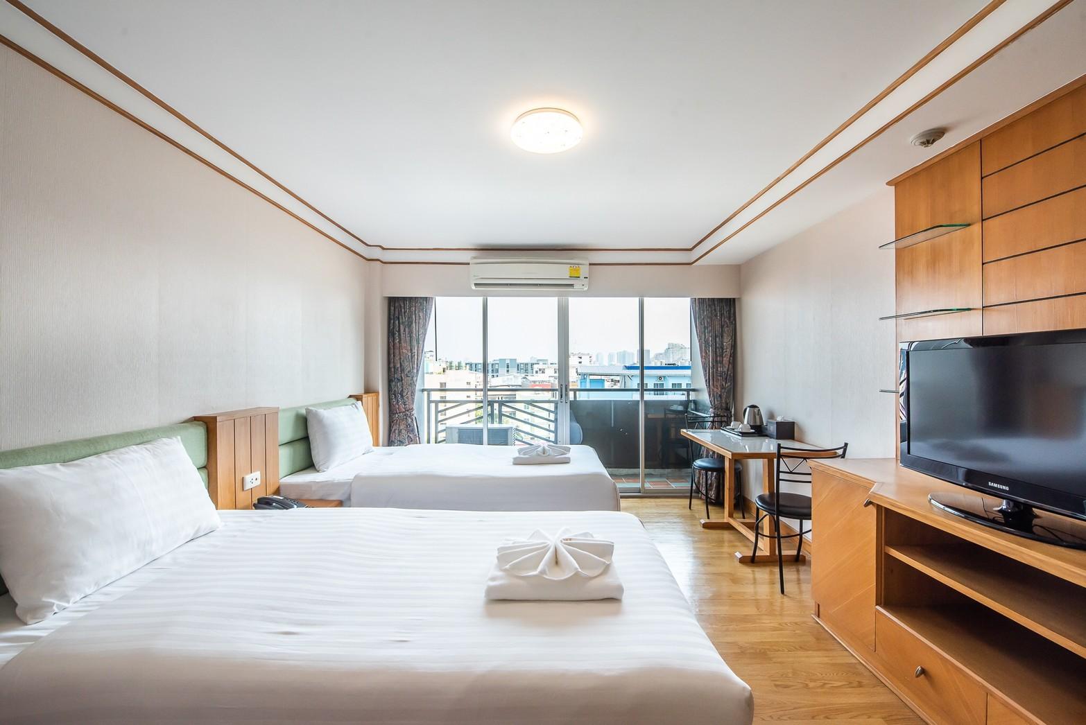 Roseate Ratchada Aparthotel Bangkok Exterior photo