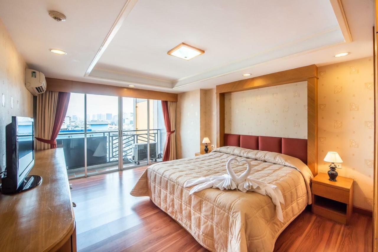 Roseate Ratchada Aparthotel Bangkok Exterior photo