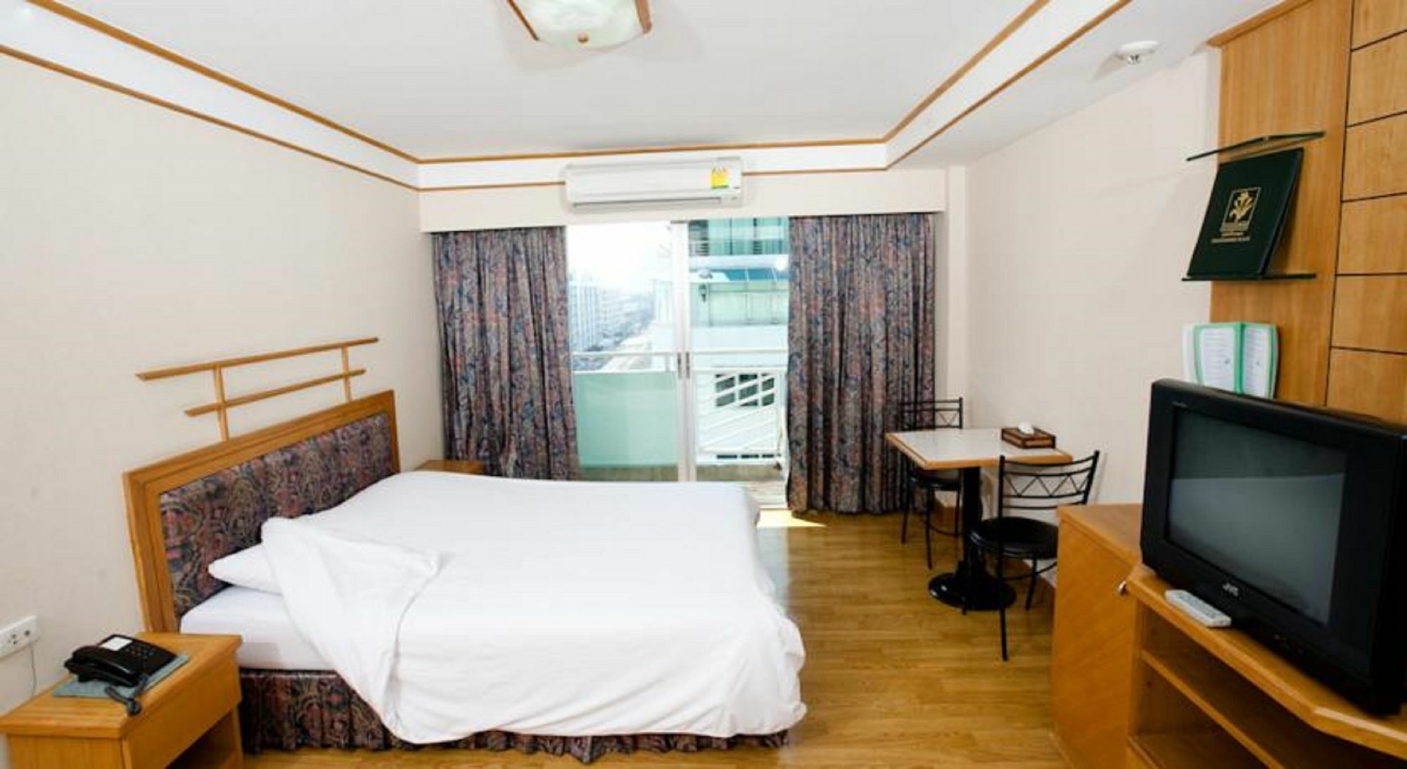 Roseate Ratchada Aparthotel Bangkok Exterior photo